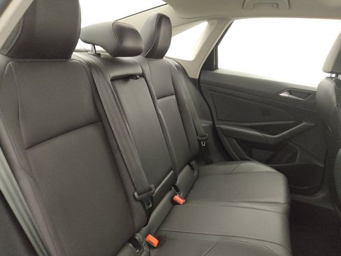Used 2020 Volkswagen Jetta SE FWD image 19