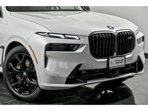 Used 2024 BMW X7 xDrive40i w/ Executive Package AWD/4WD image 2