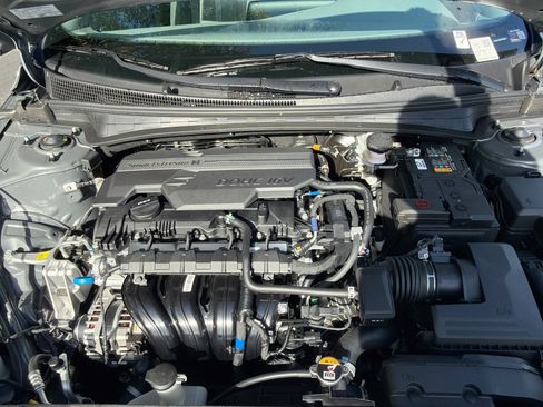 New 2026 Hyundai Elantra SE FWD image 24