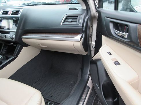 Used 2016 Subaru Outback 2.5i Limited AWD/4WD image 19