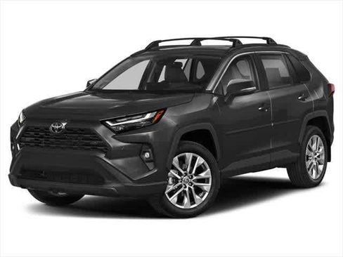Used 2025 Toyota RAV4 XLE FWD image 1
