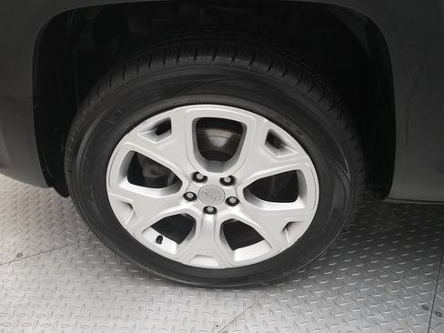 Used 2020 Jeep Renegade Limited AWD/4WD image 26