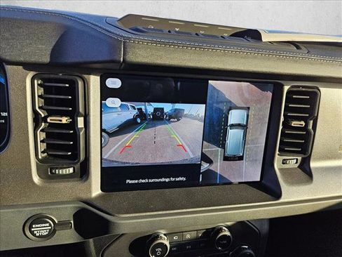 New 2025 Ford Bronco Badlands image 14