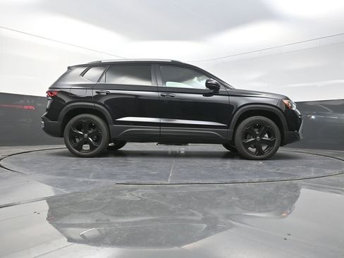 New 2025 Volkswagen Taos SEL image 26