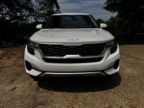 Used 2023 Kia Seltos LX AWD/4WD image 13
