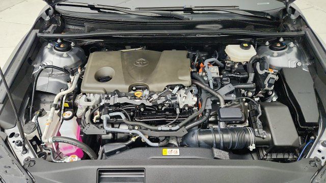 Used 2025 Toyota Camry SE FWD image 33