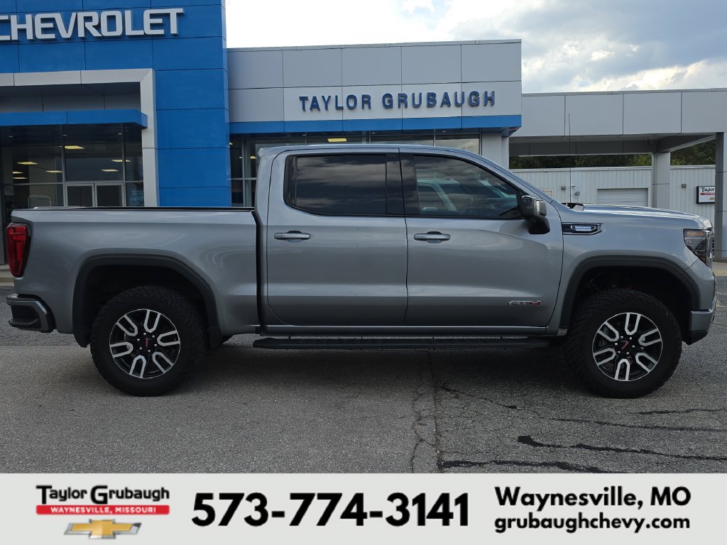 Used 2023 GMC Sierra 1500 AT4 w/ Technology Package AWD/4WD image 1