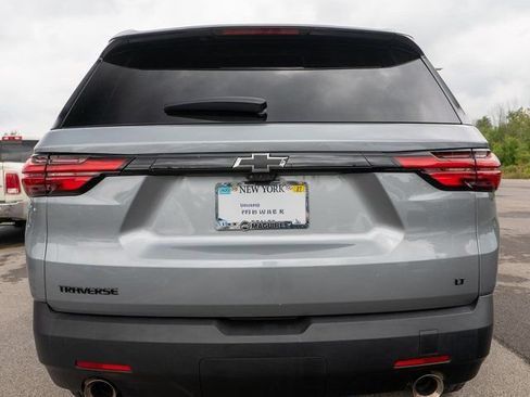 Used 2023 Chevrolet Traverse LT FWD image 6