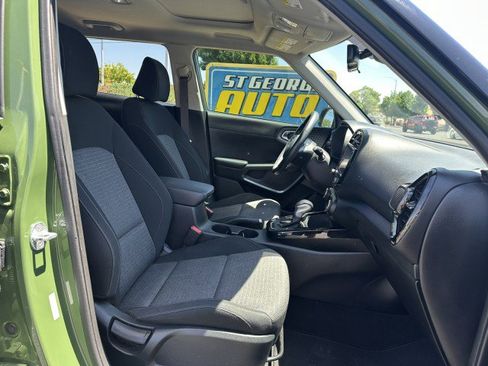 Used 2022 Kia Soul EX FWD image 17