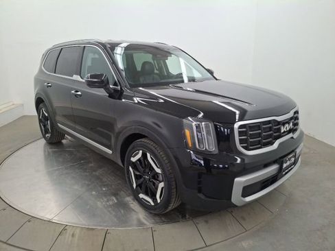 Used 2023 Kia Telluride S image 9