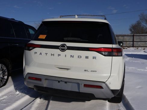 Used 2023 Nissan Pathfinder SL image 8