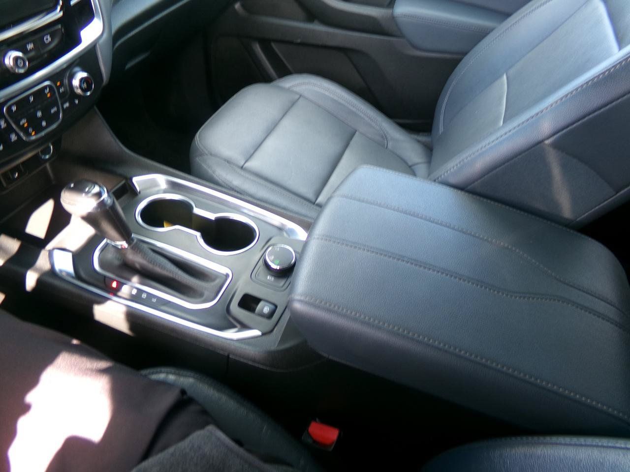Used 2020 Chevrolet Traverse LT AWD/4WD image 33