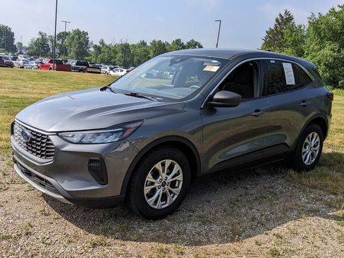 Used 2023 Ford Escape Active w/ Cold Weather Package FWD image 7