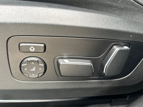 Used 2025 BMW X3 xDrive30i w/ Premium Package image 14