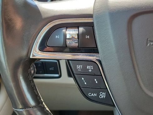Used 2018 Lincoln Navigator Reserve w/ Technology Package AWD/4WD image 14