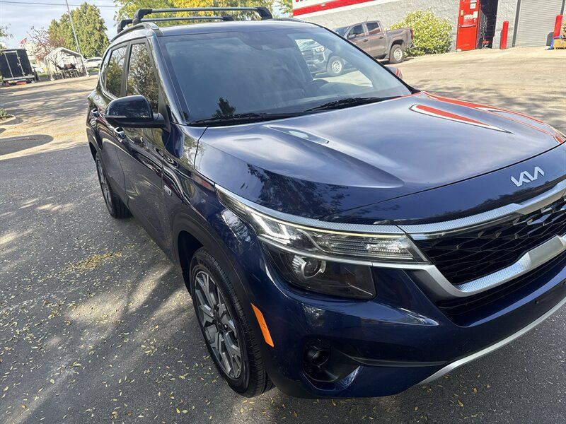 Used 2022 Kia Seltos EX AWD/4WD image 14
