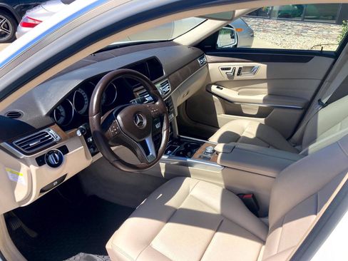 Used 2014 Mercedes-Benz E 350 4MATIC Wagon image 9