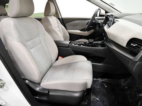 Used 2023 Nissan Rogue SV AWD/4WD image 18