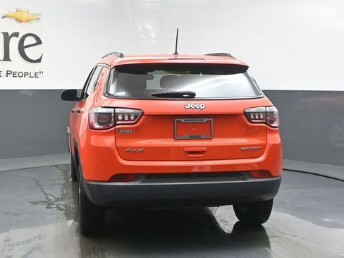 Used 2018 Jeep Compass Sport w/ Cold Weather Group AWD/4WD image 35