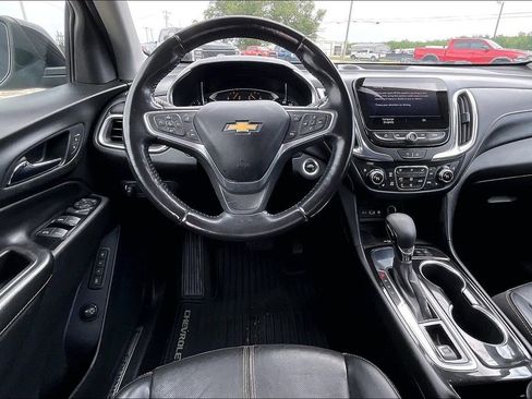 Used 2022 Chevrolet Equinox Premier FWD image 8