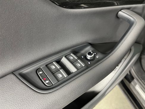 Used 2020 Audi Q7 3.0T Premium image 19