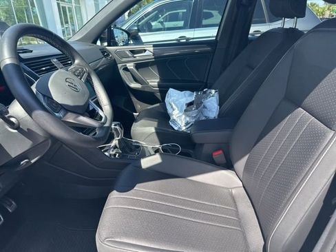 Used 2023 Volkswagen Tiguan SE R-Line FWD image 15