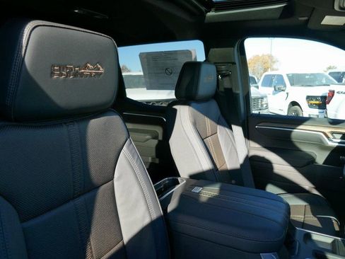 New 2026 Chevrolet Silverado 1500 High Country image 11
