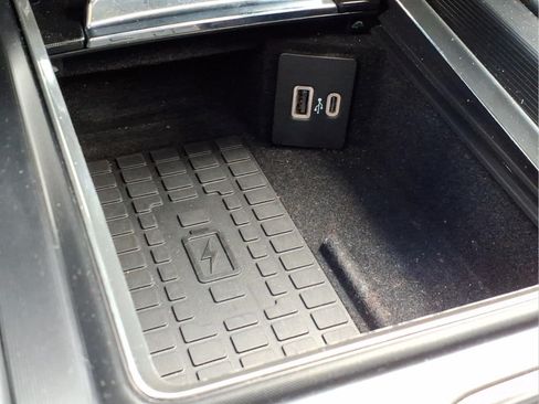 Used 2024 Lincoln Corsair AWD w/ Equipment Group 101A image 27
