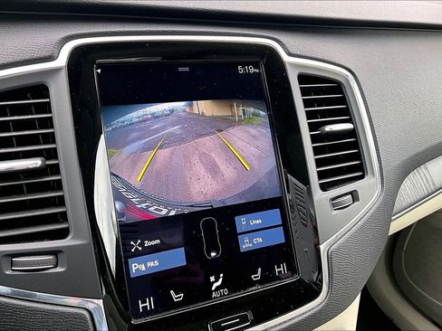 Used 2020 Volvo XC90 T5 Momentum w/ Protection Package Premier image 29