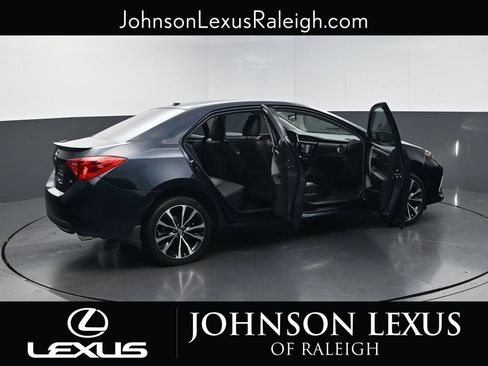 Used 2019 Toyota Corolla SE w/ SE Premium Package FWD image 32