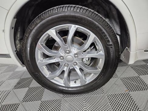 Used 2017 Dodge Durango Citadel w/ Premium Entertainment Group RWD image 38