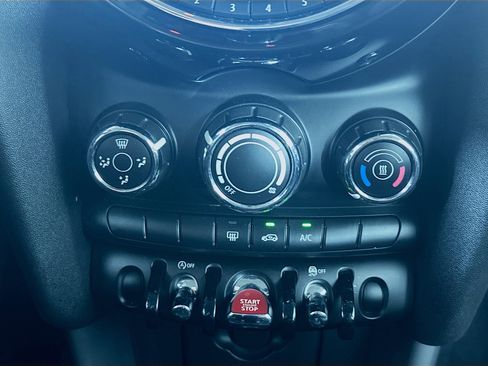 Used 2021 MINI Cooper 2-Door Hardtop w/ Storage Package image 22