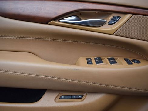 Used 2017 Cadillac Escalade Platinum image 10