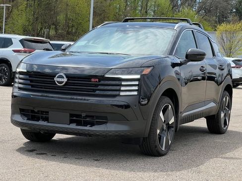 New 2026 Nissan Kicks SR w/ Cold Weather Package FWD image 40