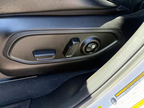 Used 2024 Jeep Grand Cherokee L Laredo image 5