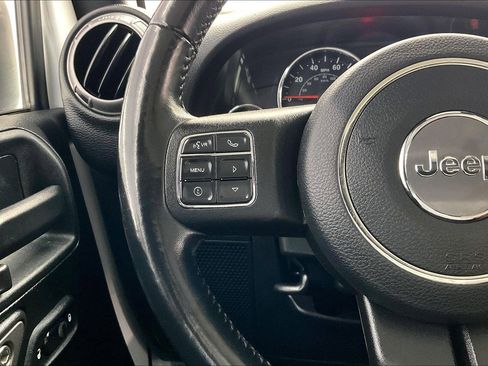 Used 2018 Jeep Wrangler Unlimited Sport S image 20