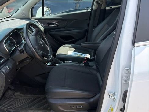 Used 2022 Buick Encore Preferred w/ Safety Package AWD/4WD image 5
