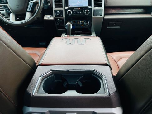 Used 2019 Ford F150 King Ranch w/ Equipment Group 601A Luxury AWD/4WD image 27