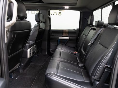 Used 2018 Ford F150 Lariat w/ Equipment Group 502A Luxury AWD/4WD image 8