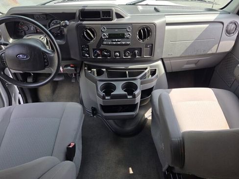 Used 2012 Ford E-350 and Econoline 350 XLT RWD image 11