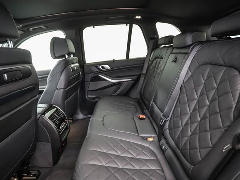 Certified 2025 BMW X5 M60i image 22