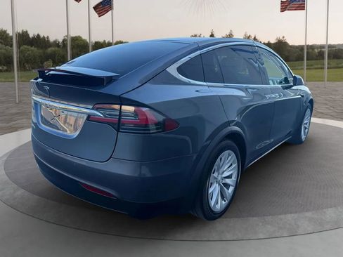 Used 2017 Tesla Model X 100D image 9