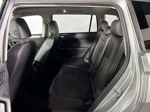 Used 2022 Volkswagen Tiguan SE image 20