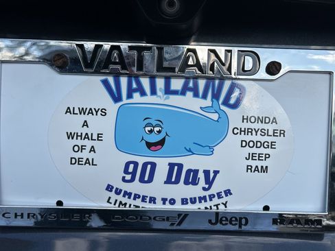 Used 2015 Jeep Grand Cherokee Limited w/ Luxury Group II image 34