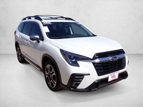 Used 2023 Subaru Ascent Limited w/ Technology Package AWD/4WD image 6
