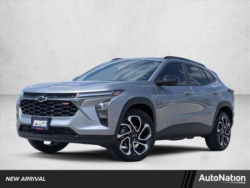 Used 2025 Chevrolet Trax RS w/ Driver Confidence Package image 1