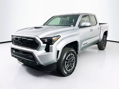 Used 2026 Toyota Tacoma TRD Sport AWD/4WD image 3