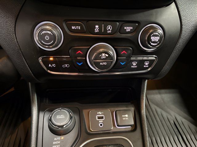 Used 2021 Jeep Cherokee Latitude Lux 80th Anniv w/ Quick Order Package 26U 80TH AWD/4WD image 19