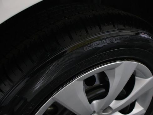 Used 2022 Toyota Corolla LE FWD image 34