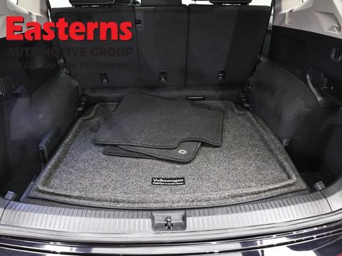 Used 2022 Volkswagen Tiguan S image 9